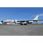 1/144 Xian H-6K Bomber
