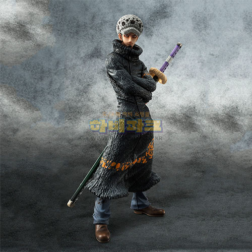 1/8 트라팔가 로우 (P.O.P. 원피스 \'세일링 어게인\')