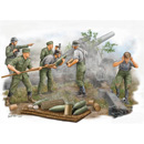 1/35 German Field Howitzer Gun Crew (on firing)