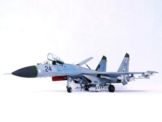 1/32 Sukhoi Su-27 Flanker B
