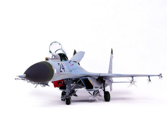 1/32 Sukhoi Su-27 Flanker B