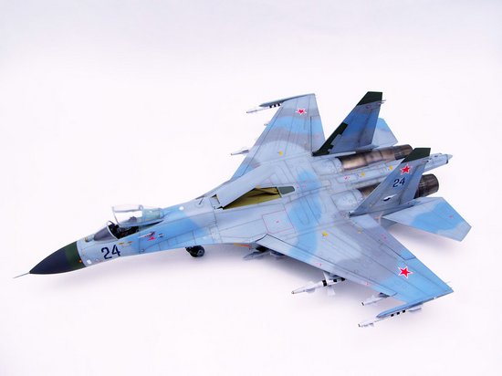 1/32 Sukhoi Su-27 Flanker B