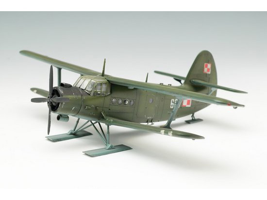 1/72 Antonov An-2 Colt on Skis