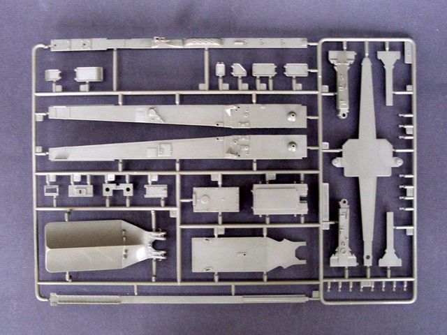 1/35 SAM-2 MISSILE w/LAUNCHER CABIN