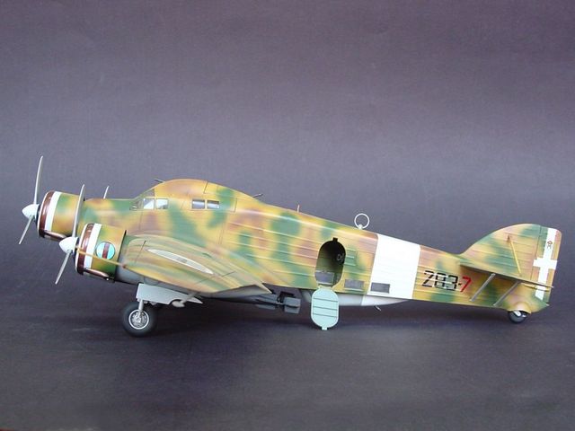 1/48 Savoia Marchetti SM.79-11